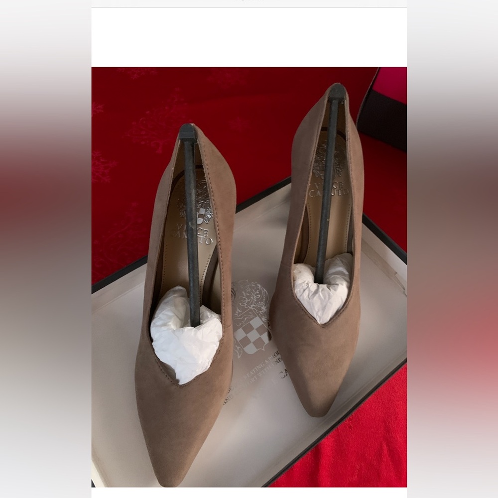 NWT Vince Camuto Tuscan Taupe True Sued Pumps 6M.  $30
